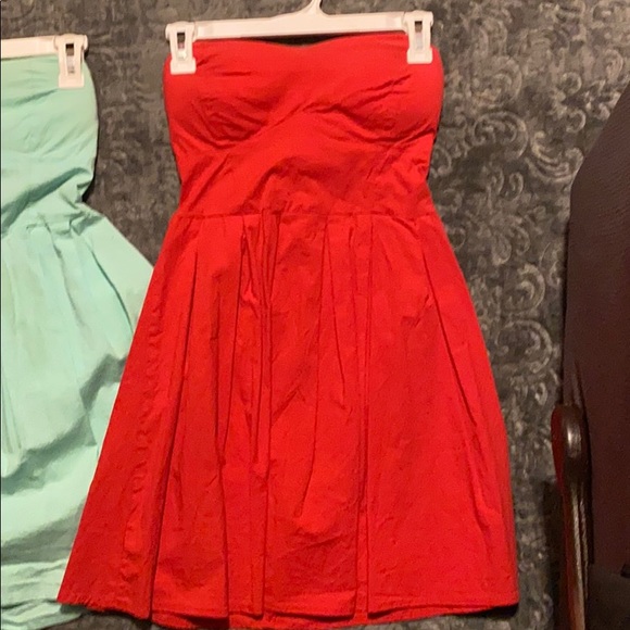 3 Lightweight strapless summer dresses - Picture 2 of 4